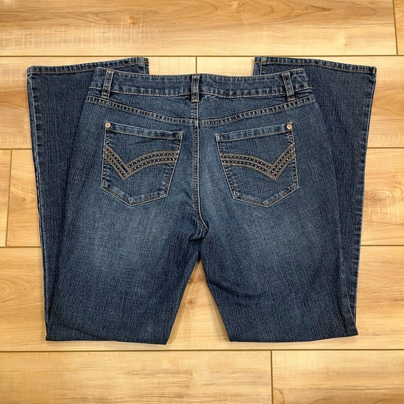 Apt. 9 Bootcut Women’s 5-Pocket Jeans Size 8 - Picture 4 of 12